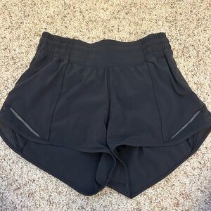 Size 4 lululemon high rise black hotty hot shorts!